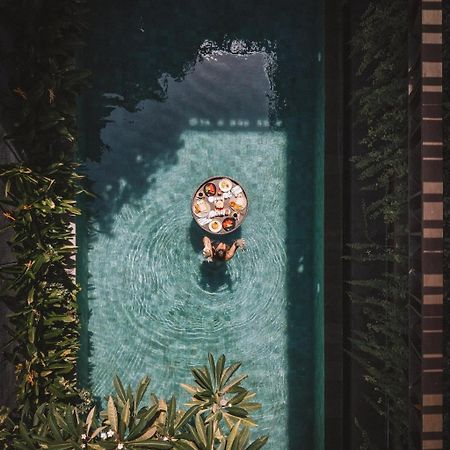 The Kemilau Hotel & Villa Чангу Экстерьер фото
